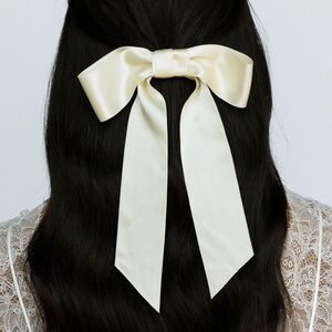 NWT Jennifer Behr Virginia Silk Hair Bow Cream